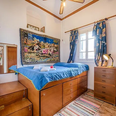 Casa La Perla - *